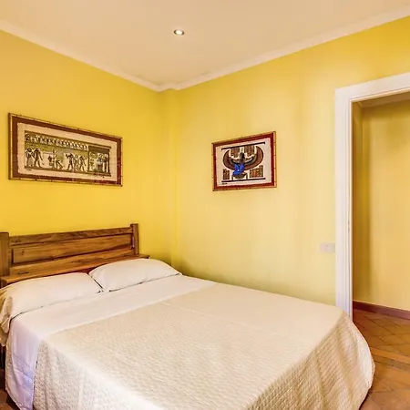 Appartement Historical Domus Near Pantheon Square *