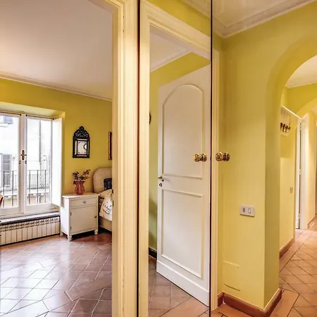 Historical Domus Near Pantheon Square Appartement *